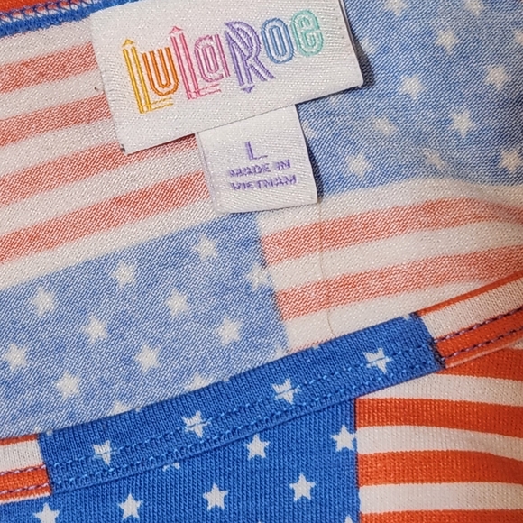 LuLaRoe Ladies red white and blue flag Designed Top Sz L - Picture 5 of 5